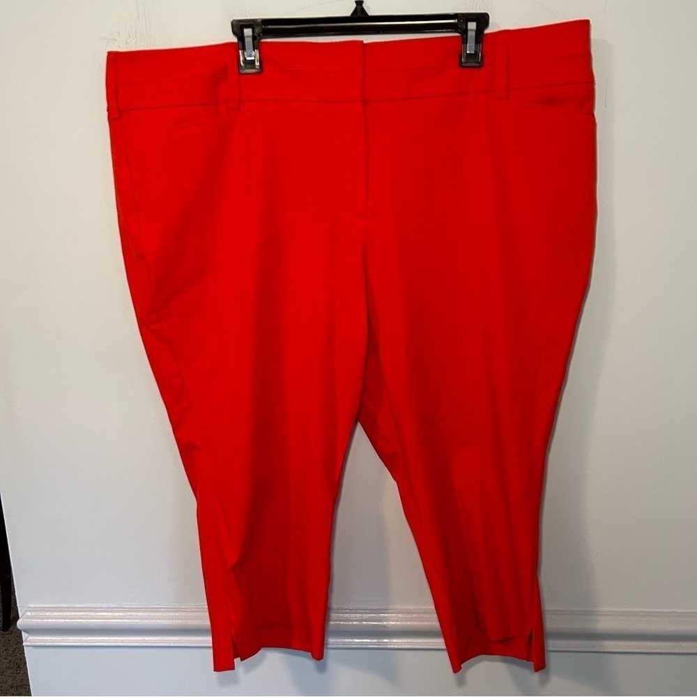 NWT Lane Bryant Red Mid-Rise The 4 Season Capris Size 24
